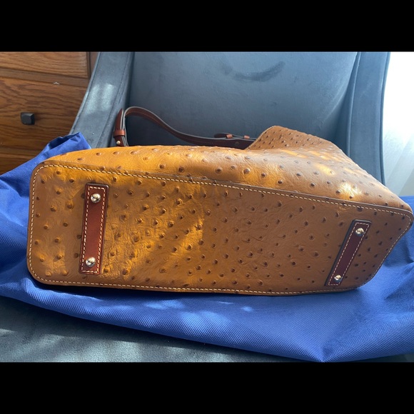 NWOT Dooney & Bourke Ostrich Camel Bag - Picture 7 of 11
